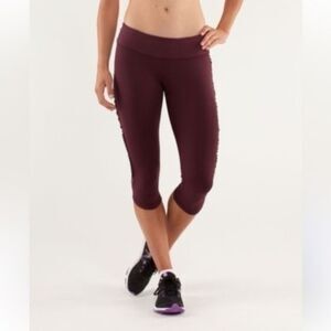 Lululemon 10 purple crop soft leggings maroon